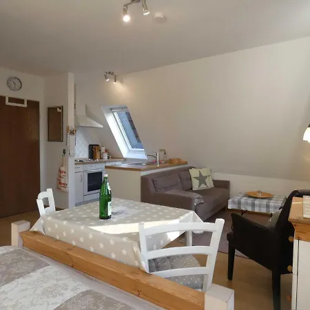 Otel Mittelstrasse 14 *