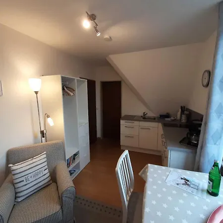 Otel Mittelstrasse 14 *