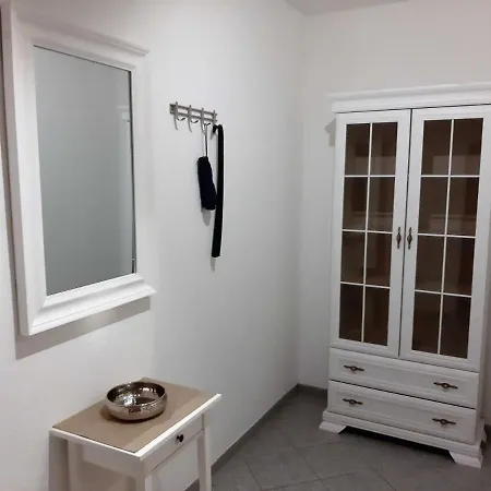 Otel Mittelstrasse 14 *